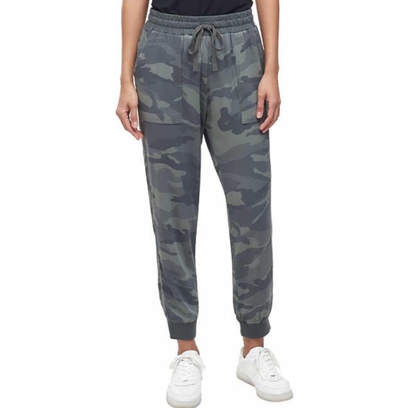 Splendid Camo Joggers - Picture 1 of 4